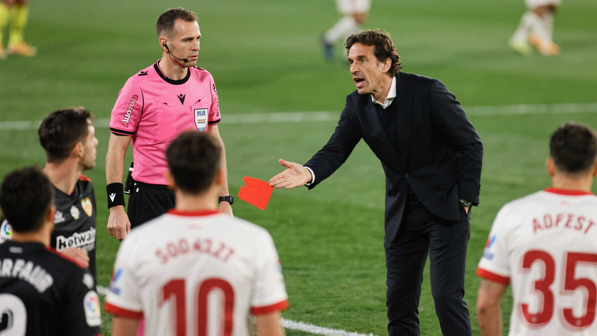 皇马10人鏖战逆转帕丘卡，阿隆索首胜告捷开启执教之路